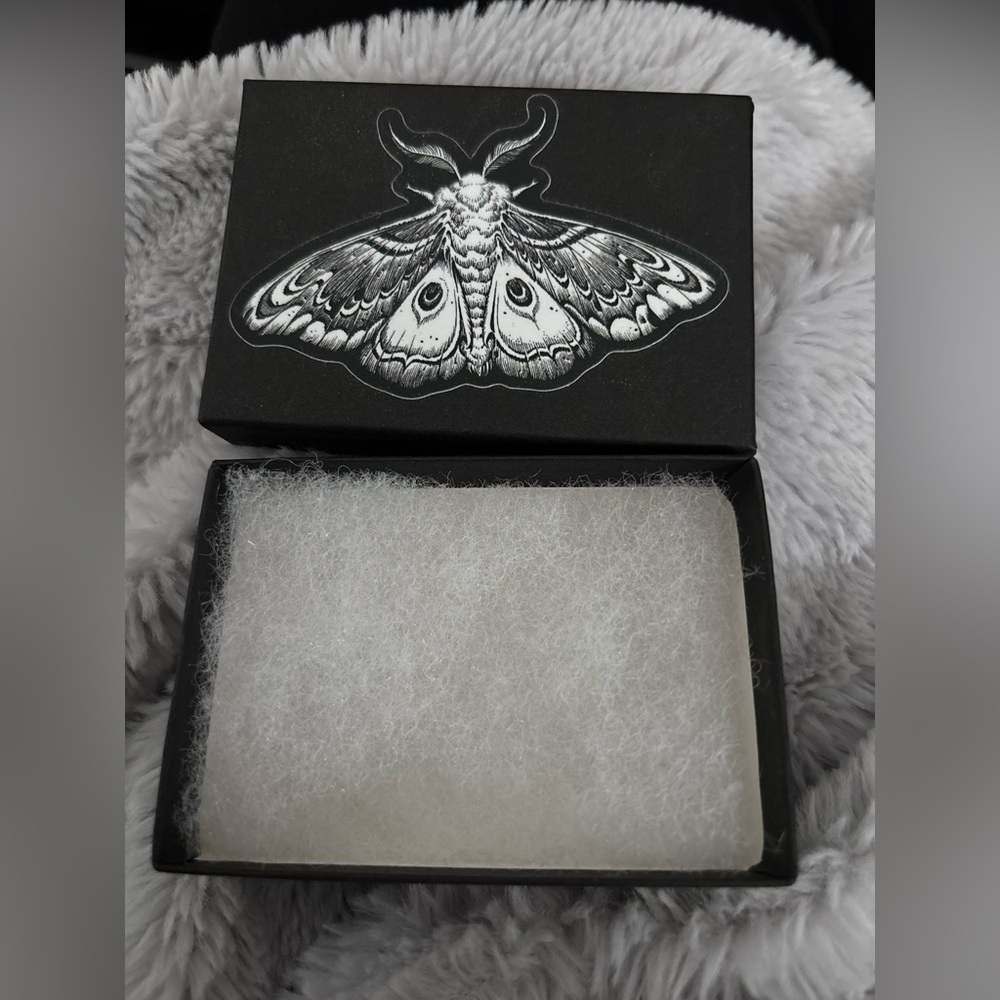 Bloodmilk moth box only